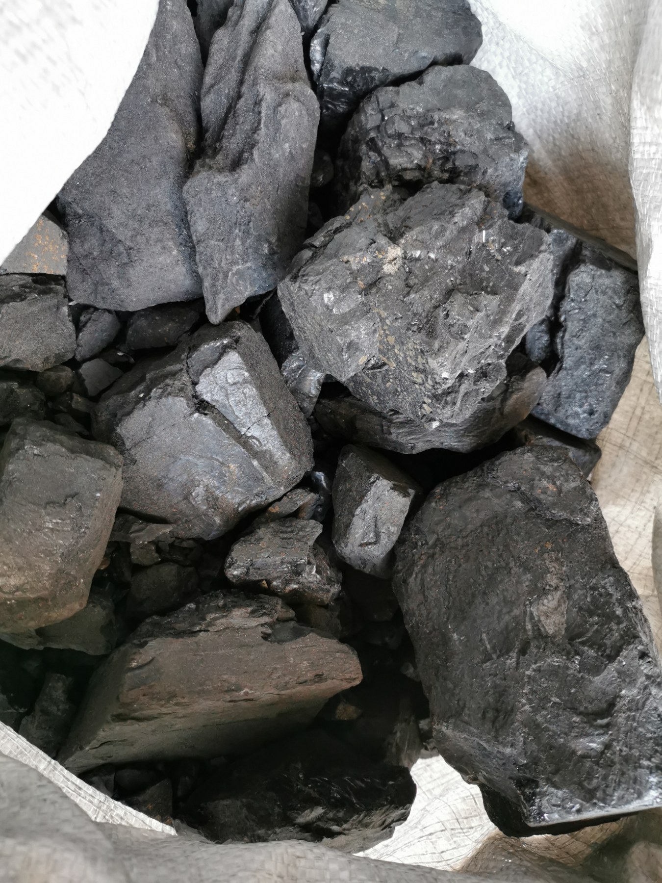 Уголь в мешках (50кг)